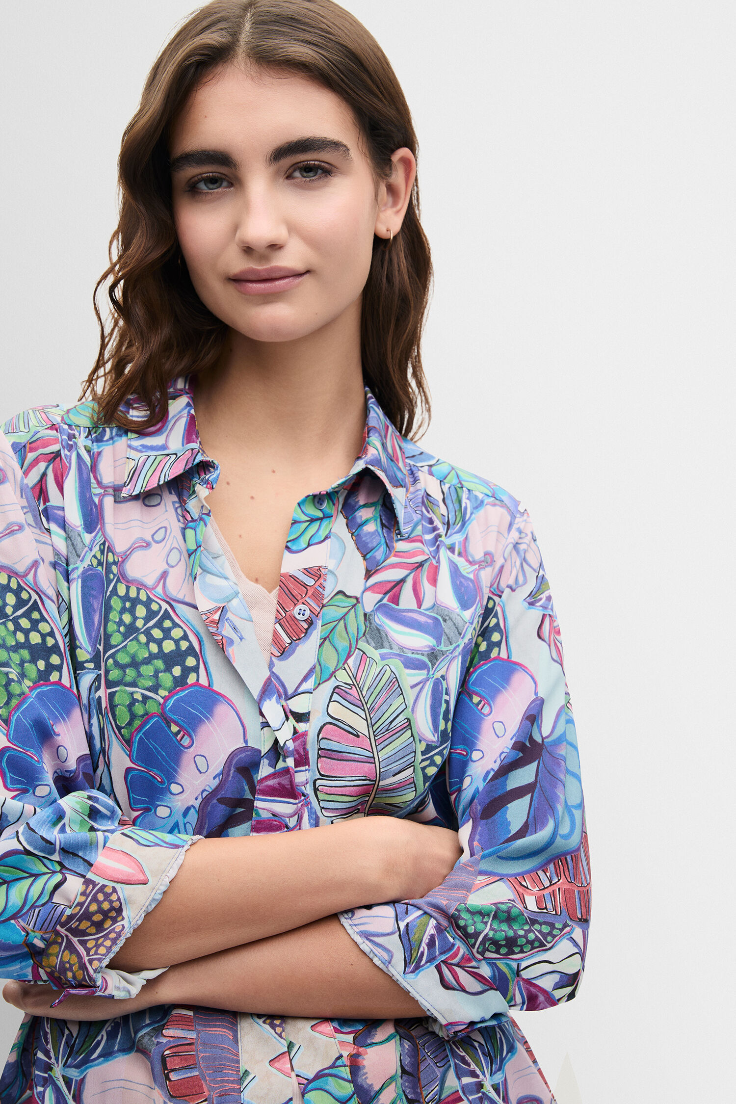 Hemd, Hemdbluse, Blütenmuster, Pflanzenmuster, Farbig