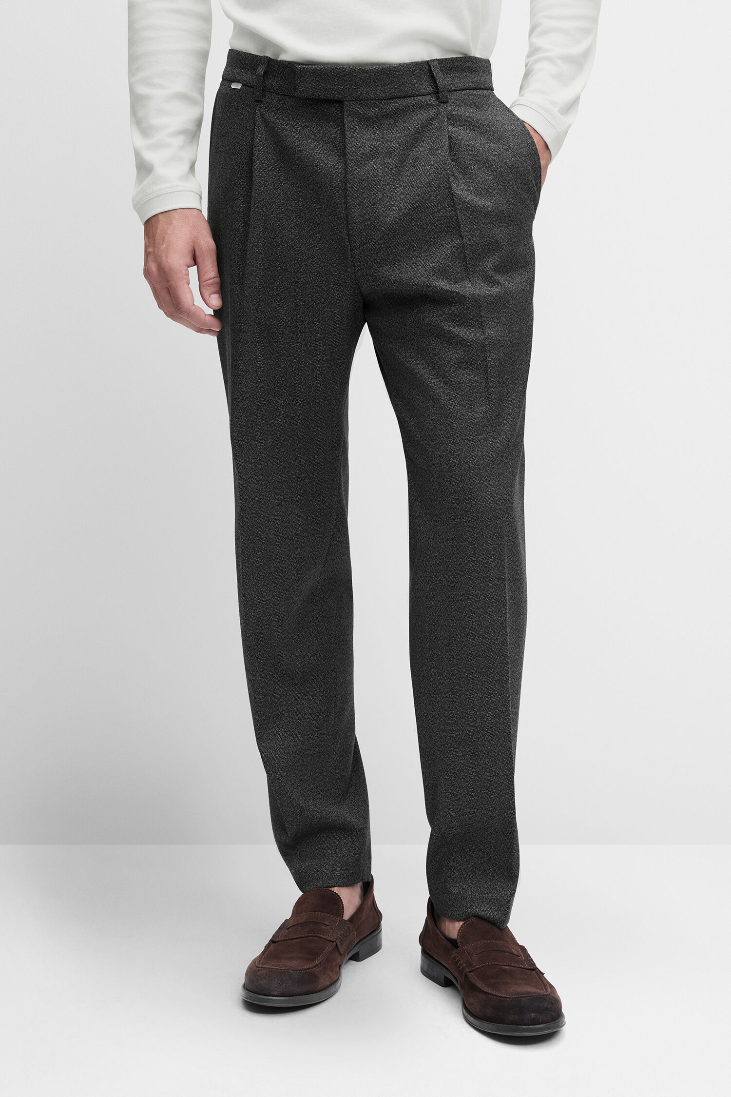 polo, longsleeve, white, pantalon, chemise?