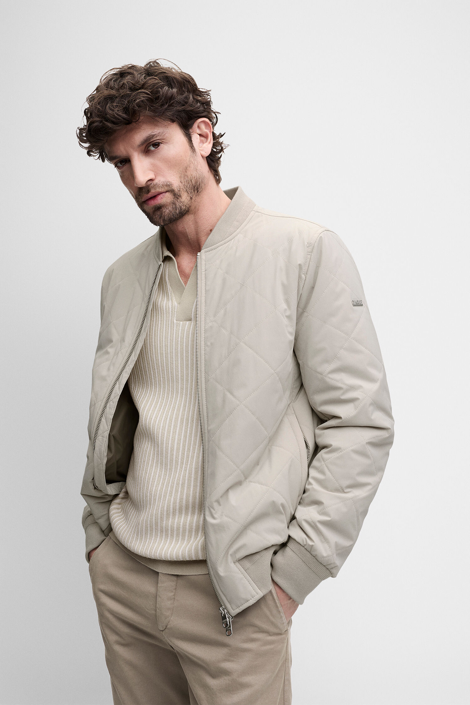 Quilted jacket, Beige jacket, Kragenlos, Knopflose, Lambskin?