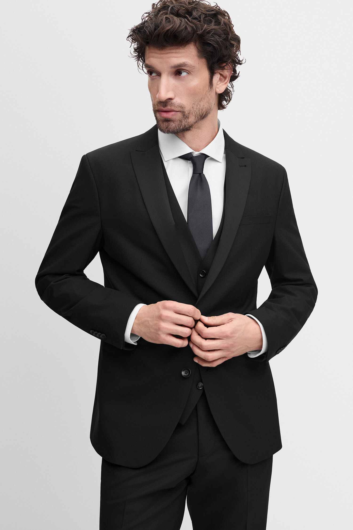 Anzug, Drei-Vierel-Arm, schwarzer Anzug, Anzugjacke, Krawatte