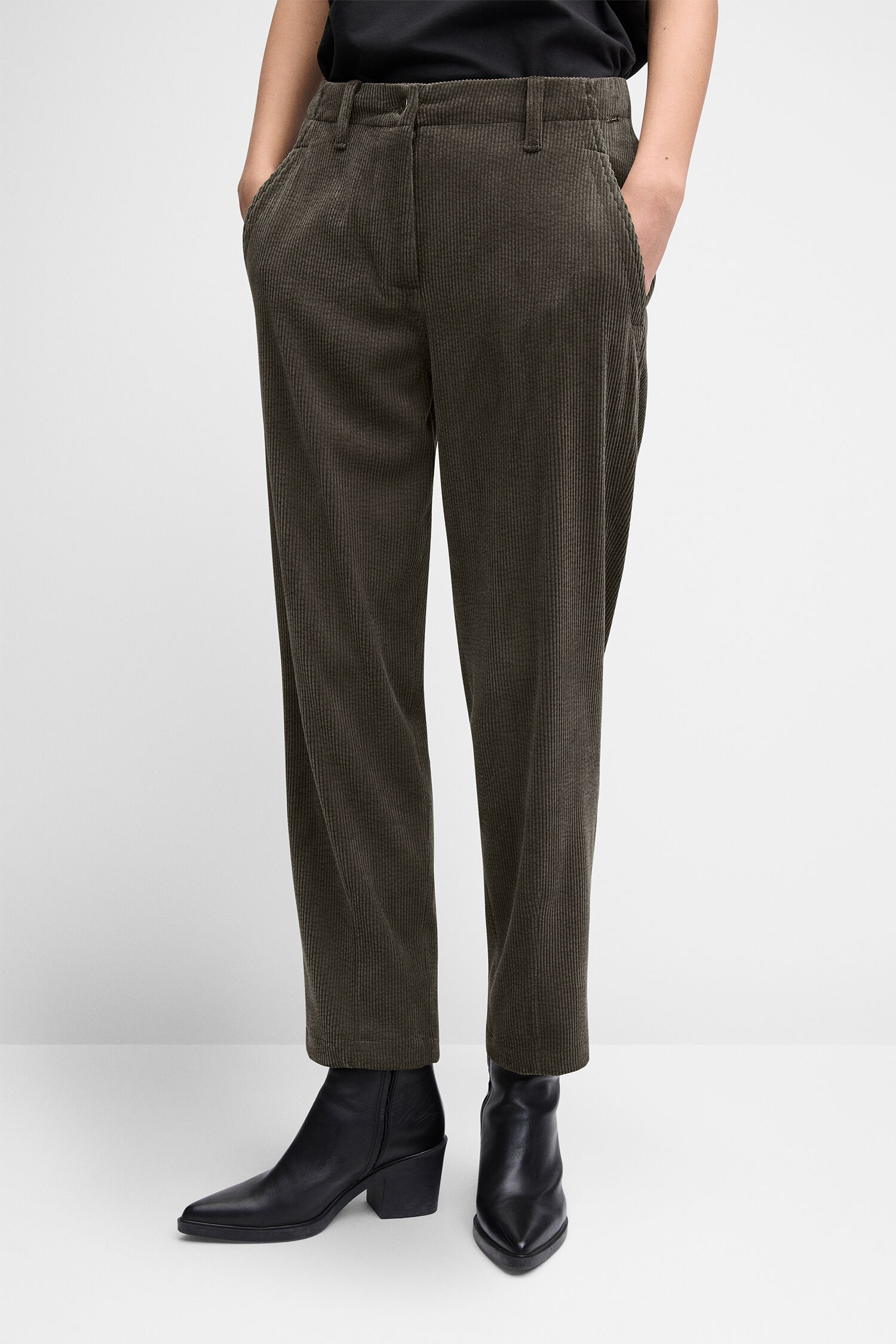 Jogginghose, Cordhose, Wendejacke, Olivegrün, Boots