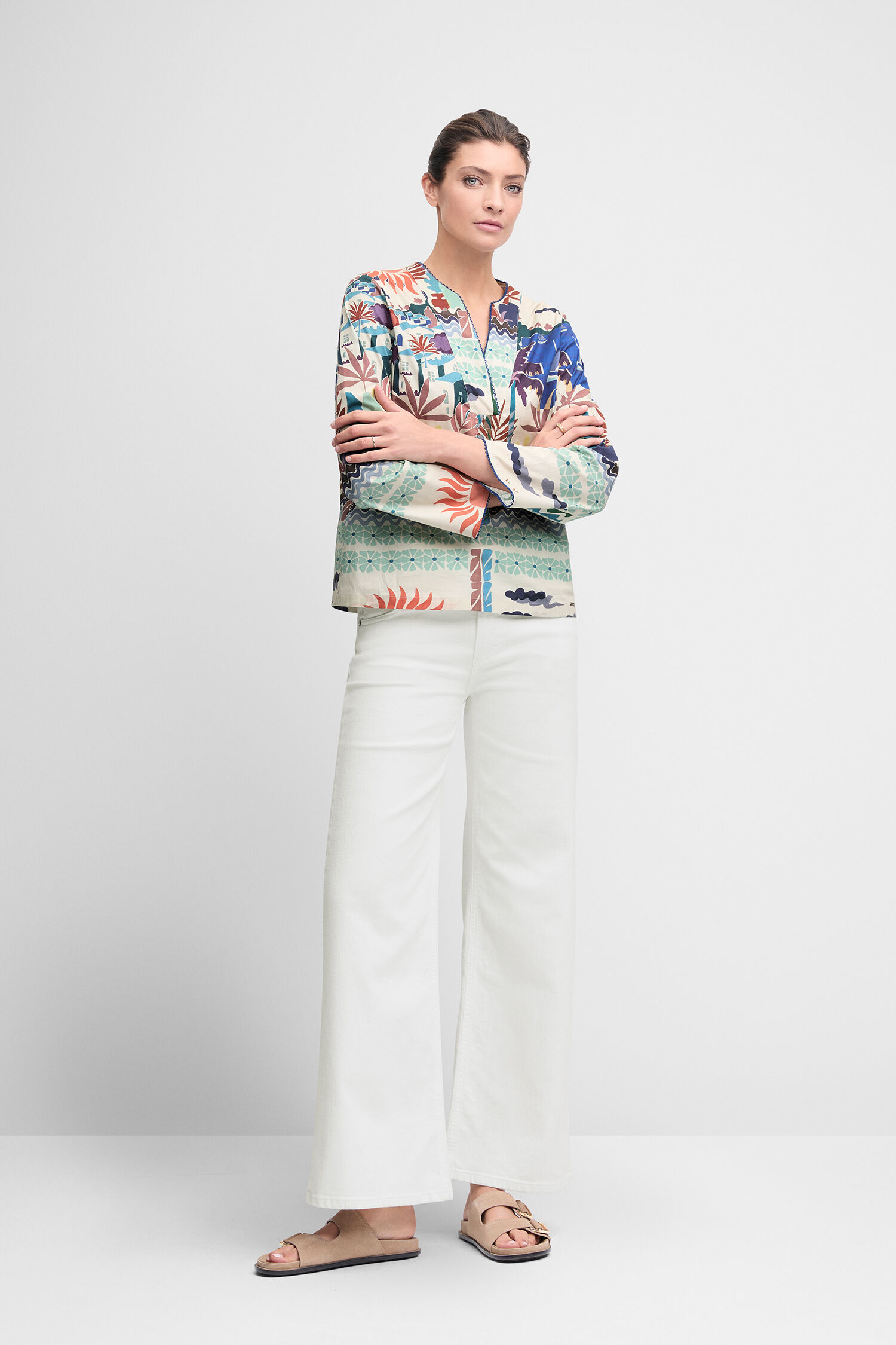 Bluse, Hosen, Person, Sandale, Langarm