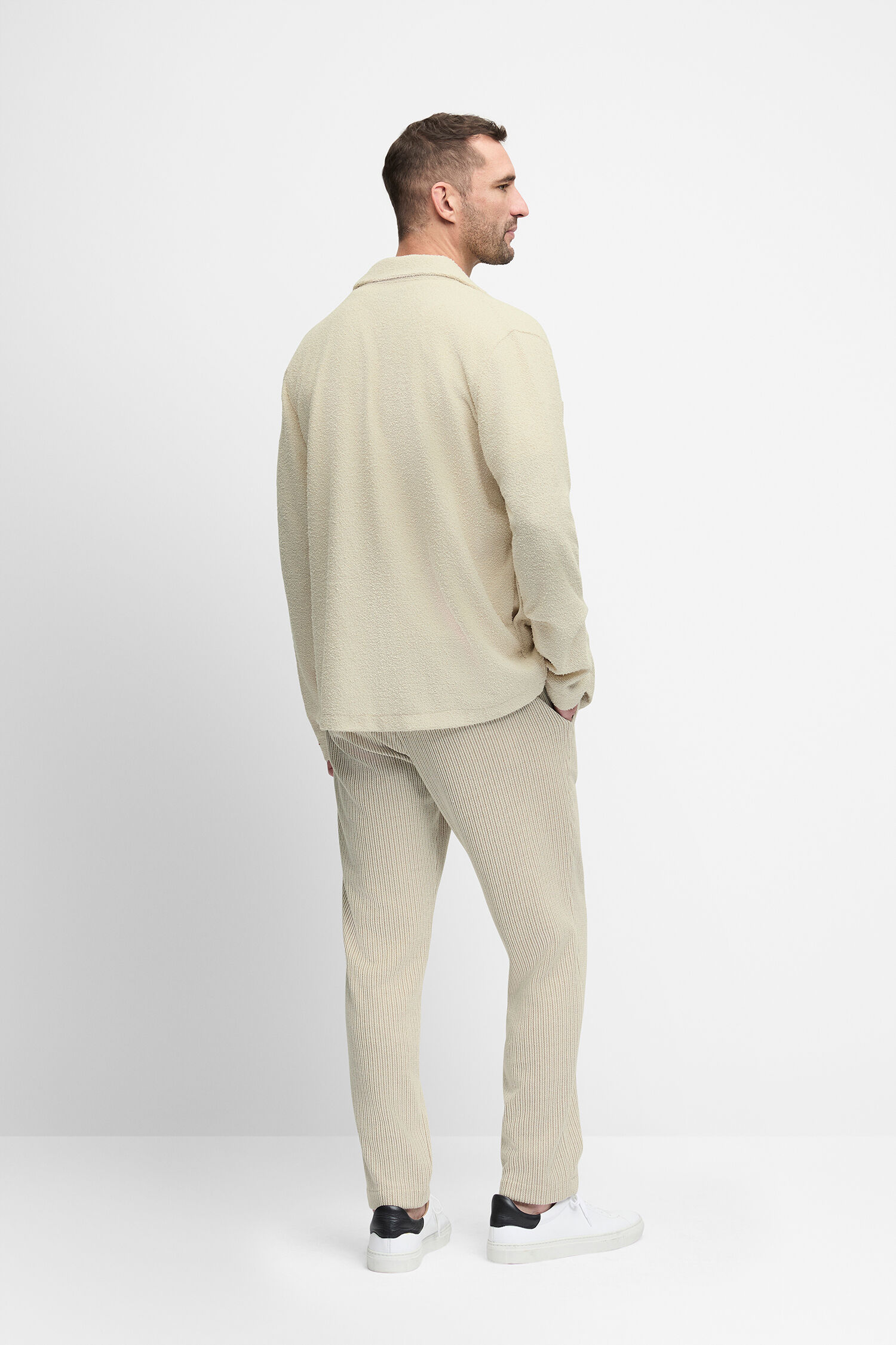 Langarm, Anzug, Erwachsener, Mann, Person