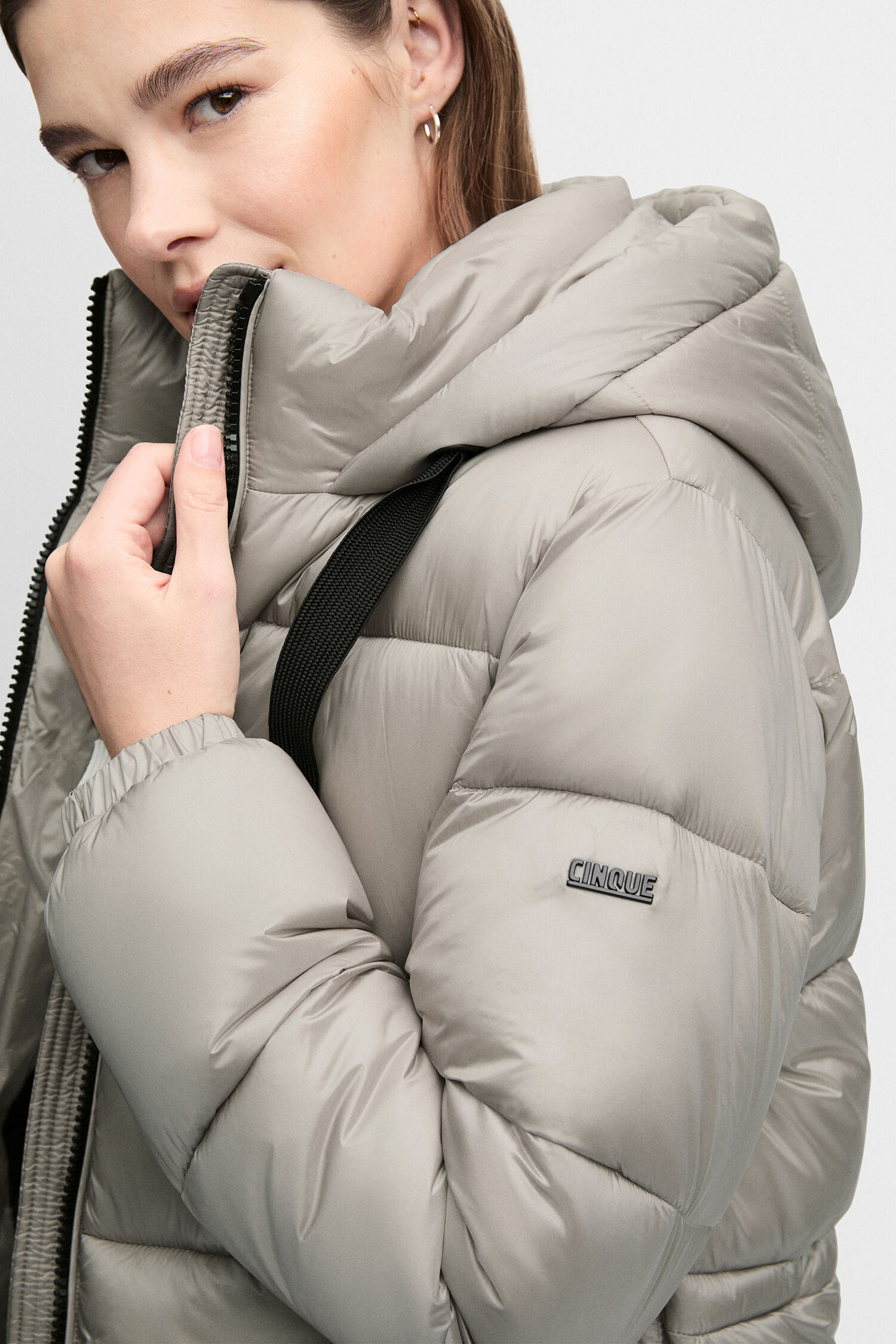 Bekleidung, Mantel, Jacke, Gesicht, Person
