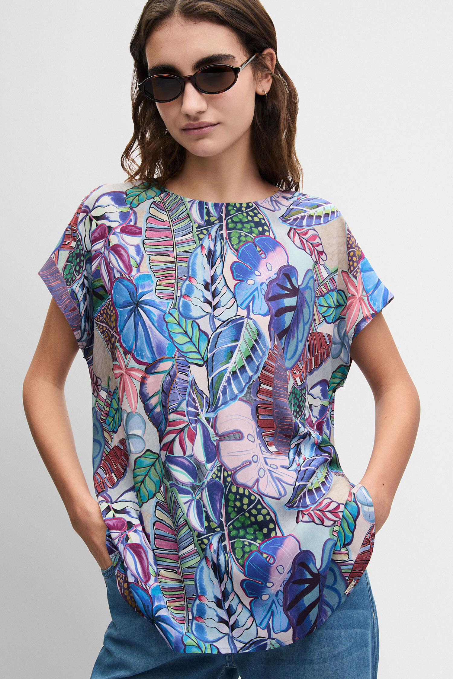 Tropicales Oberteil, Blättermuster, Kurze Ärmel, lockere Passform, helle Farben