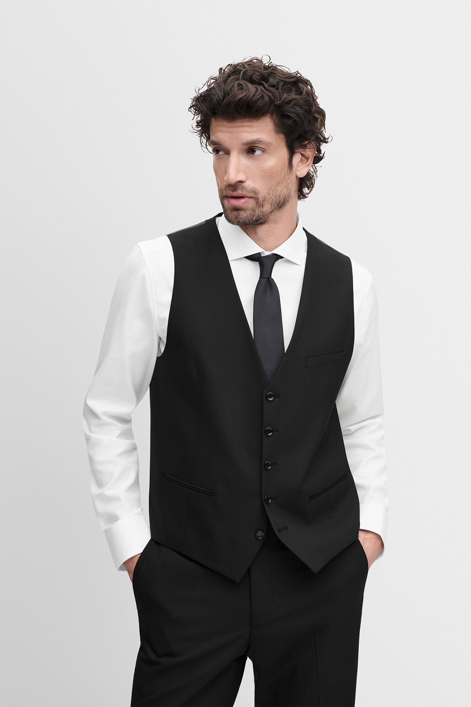 Anzugweste, Weste, Herrenanzug, schwarz, Hemdweiß, Knopfverschluss, glatte Oberfläche - black