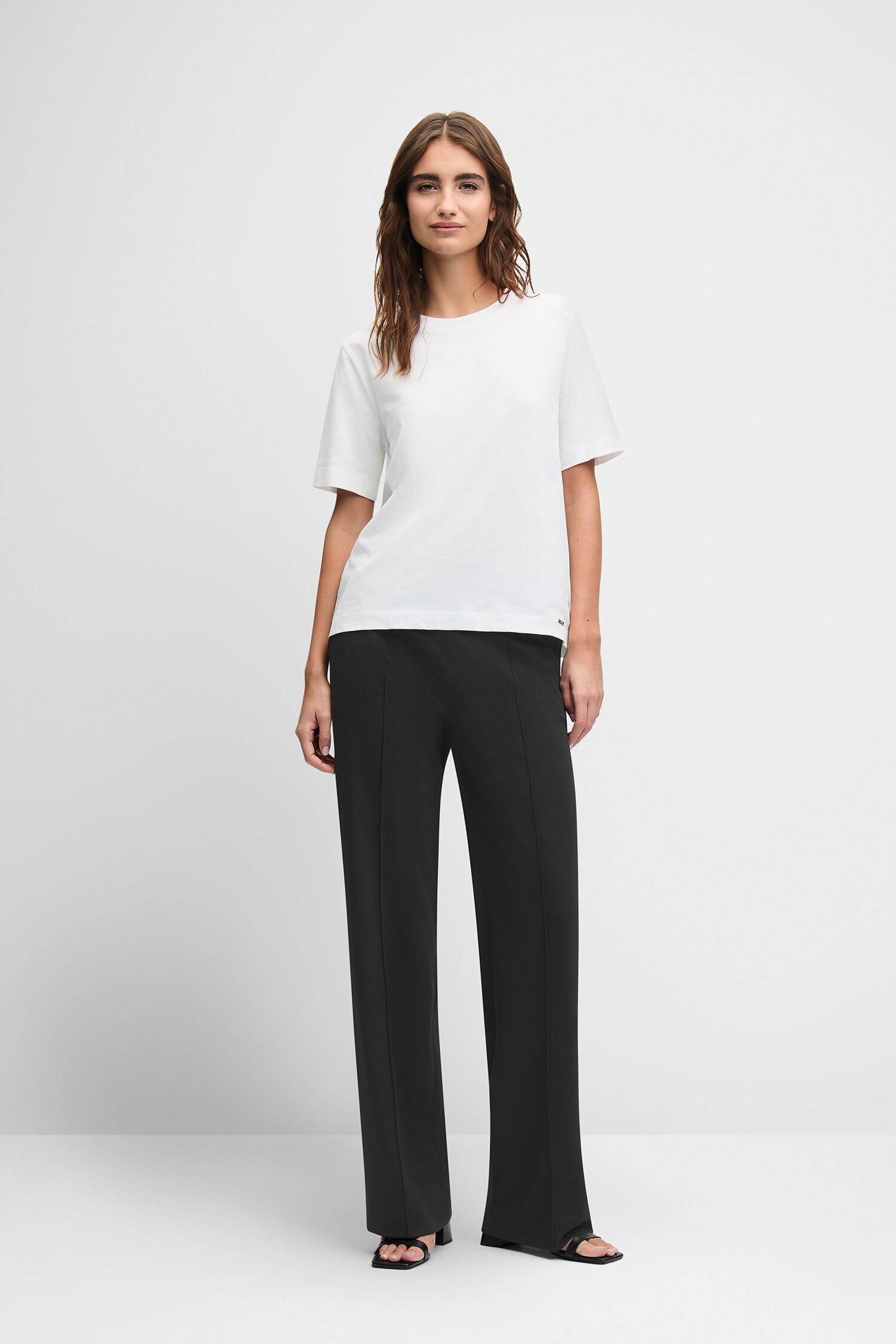 Bluse, Hosen, T-shirt, Person, Frau