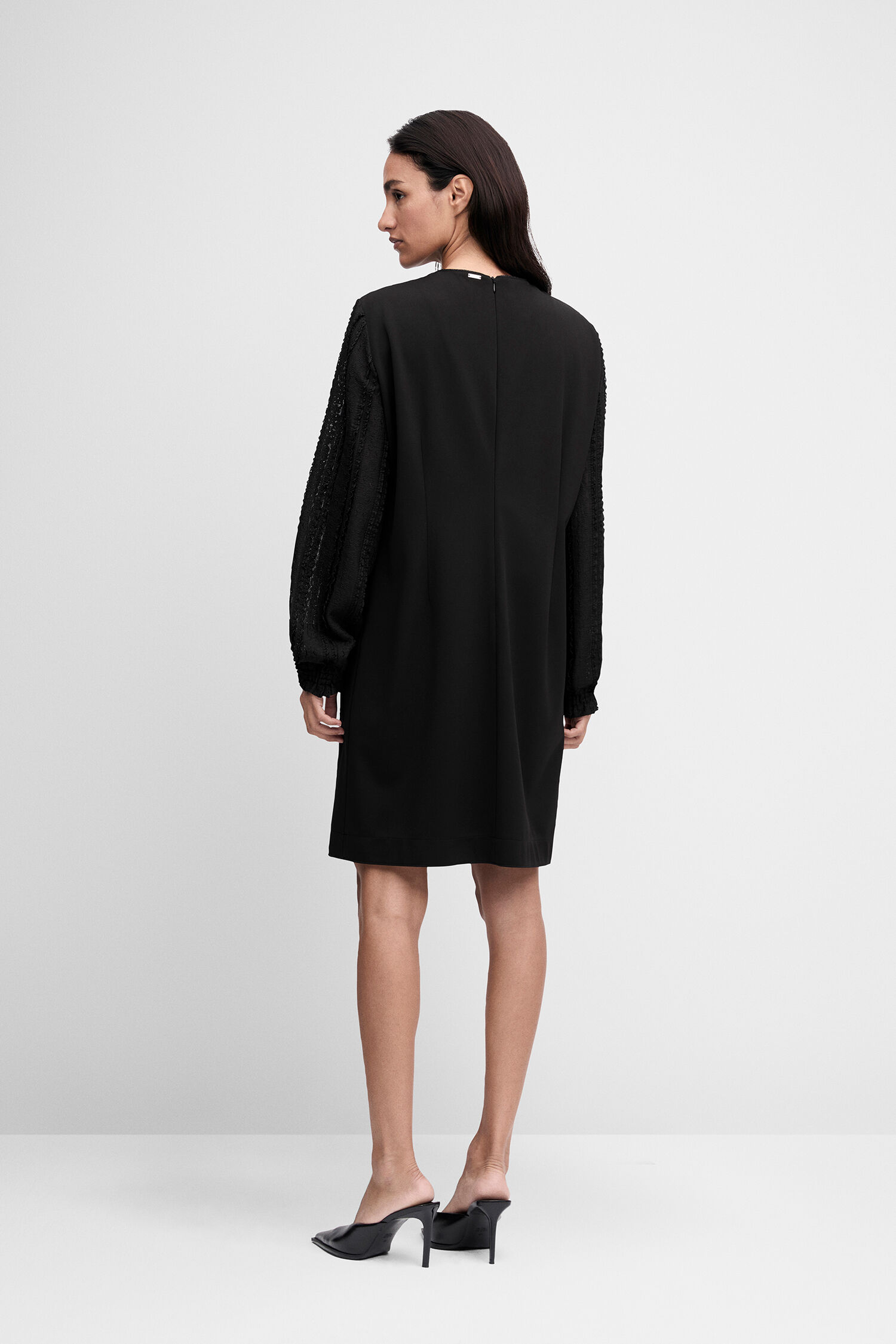 Kleid, Schwarz, Lange Ärmel, Verschluss hinten, Midi-Länge