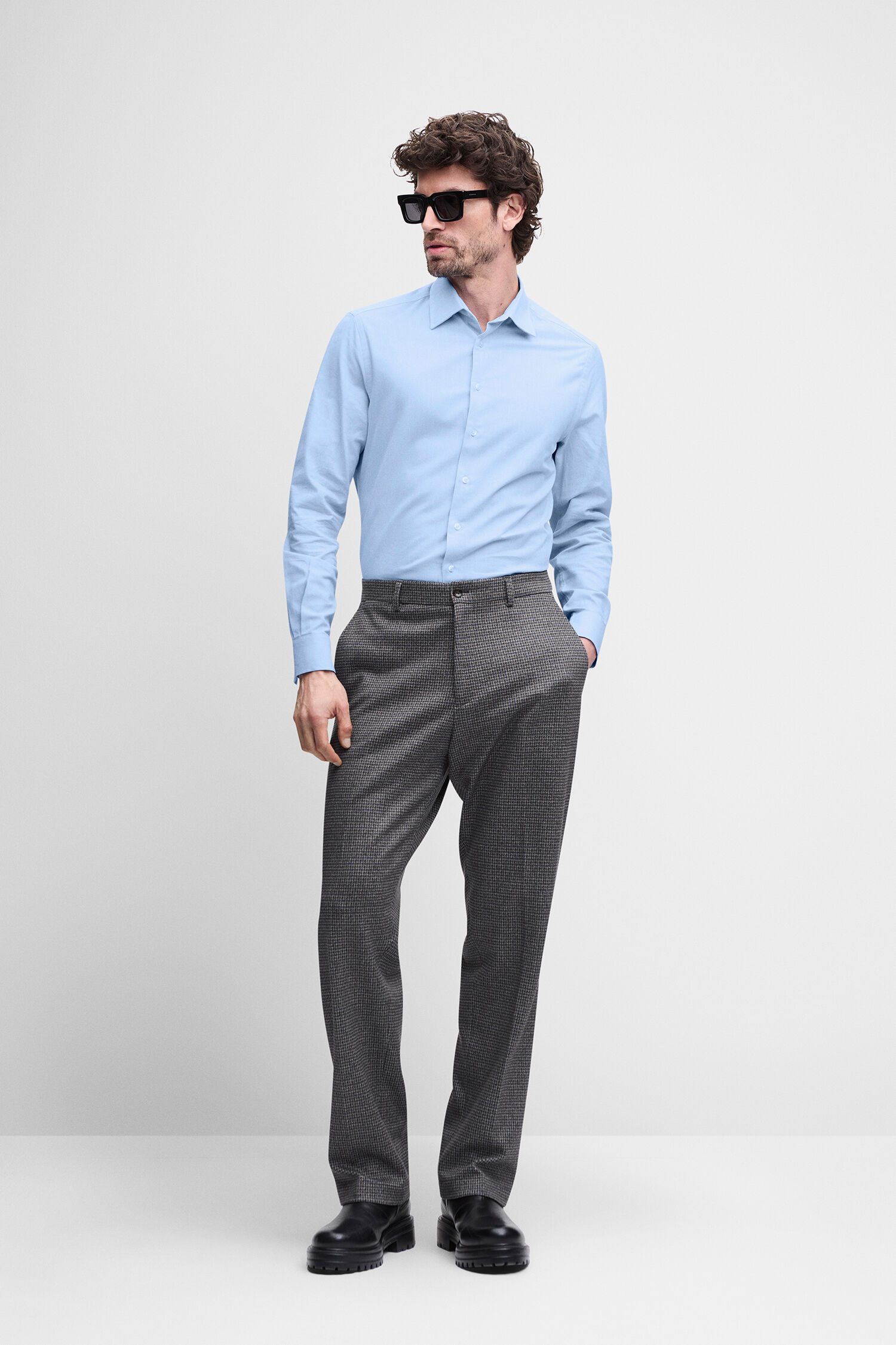 Hemd, hellblau, langarm, Kragen, Hose