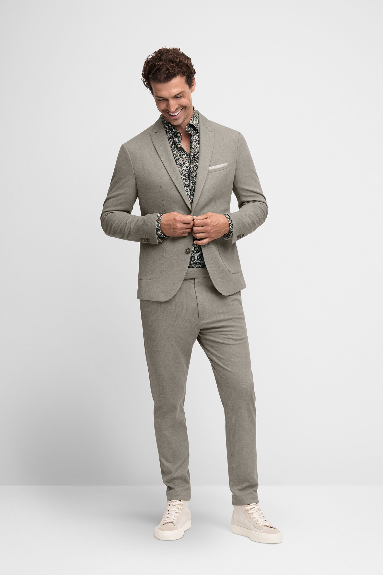 Formelle Kleidung, Anzug, Erwachsener, Mann, Person