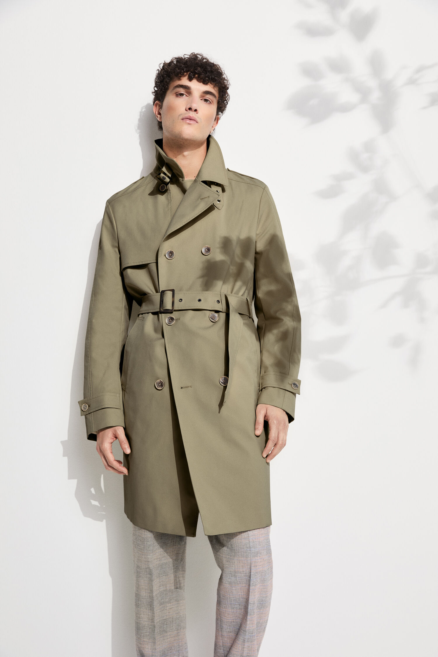 Bekleidung, Mantel, Trenchcoat, Person