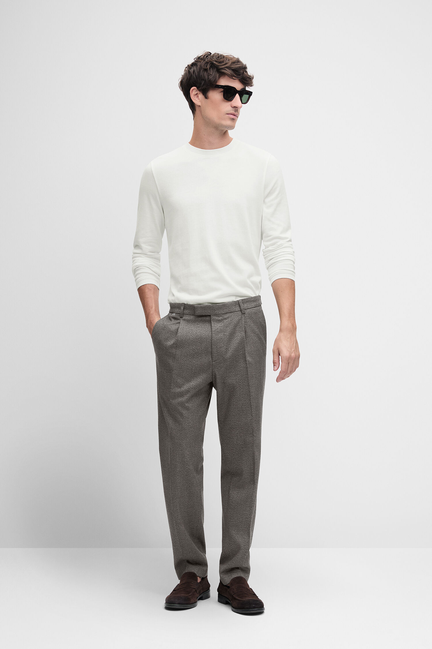 Langarmshirt, weiß, Rundhals, Slim-Fit, Hose