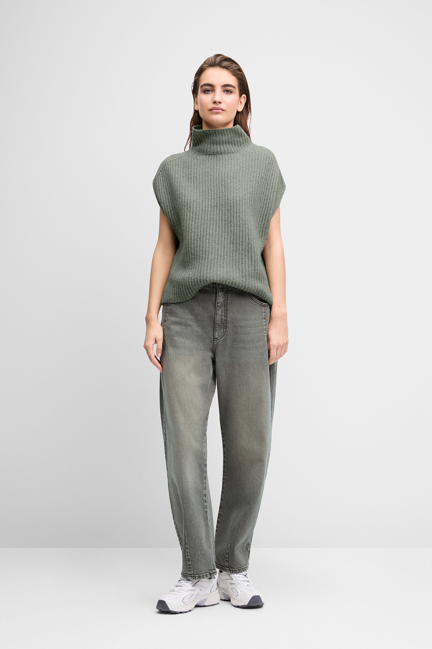 turtle-neck, knit-sweater, oversized, grün, jeans
