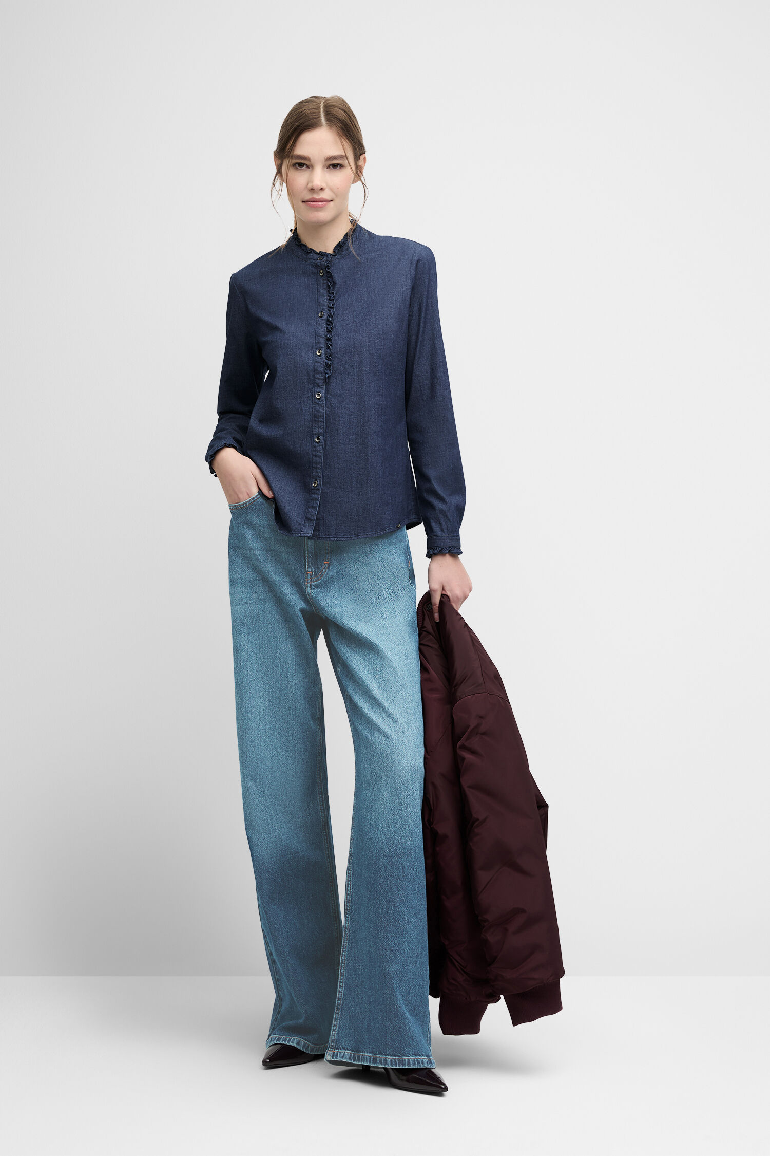 Hosen, Jeanshose, Bluse, Hemd, Person