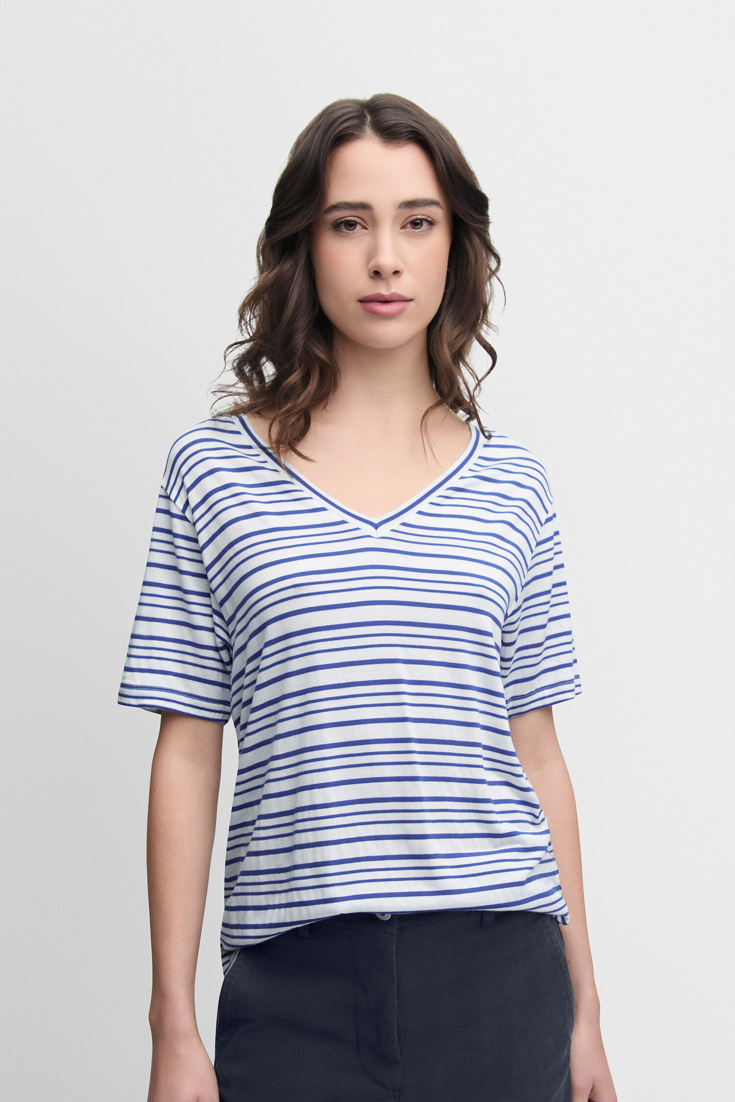 Bluse, T-shirt, Erwachsener, Person, Frau