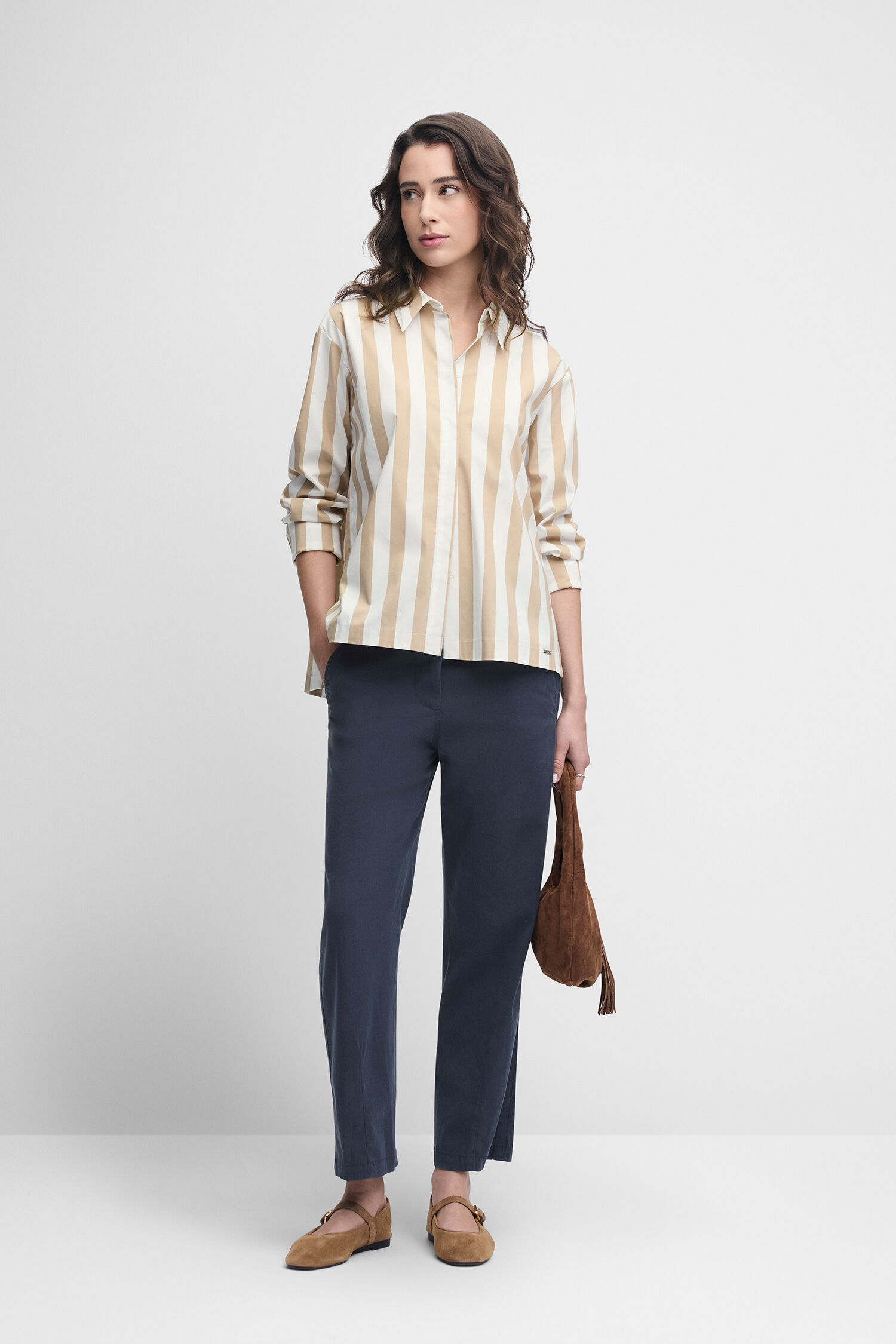 Bluse, Kleidung, Hosen, Hemd, Person