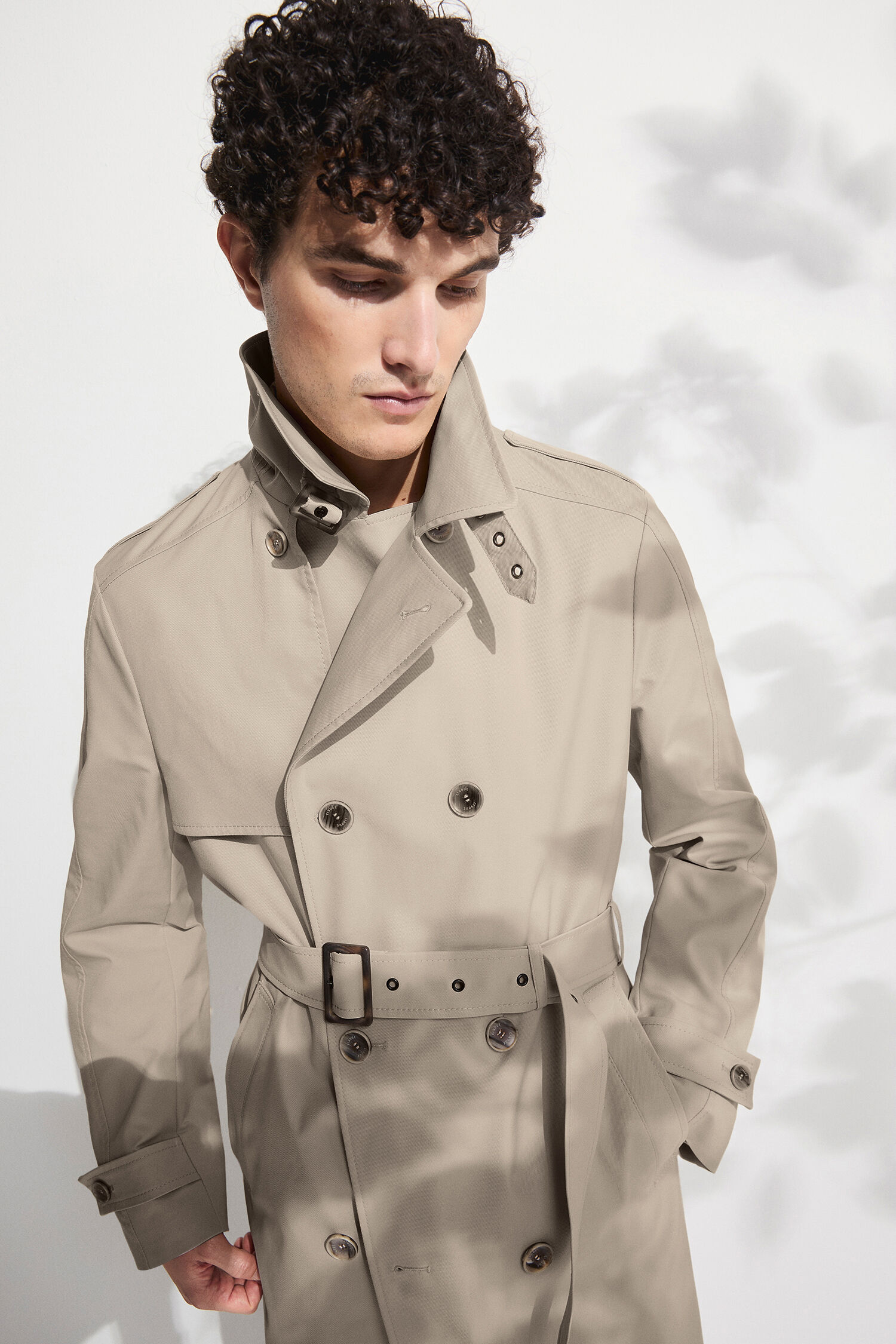 Trenchcoat, Beige, Doppellage, Gürtel, Knöpfe