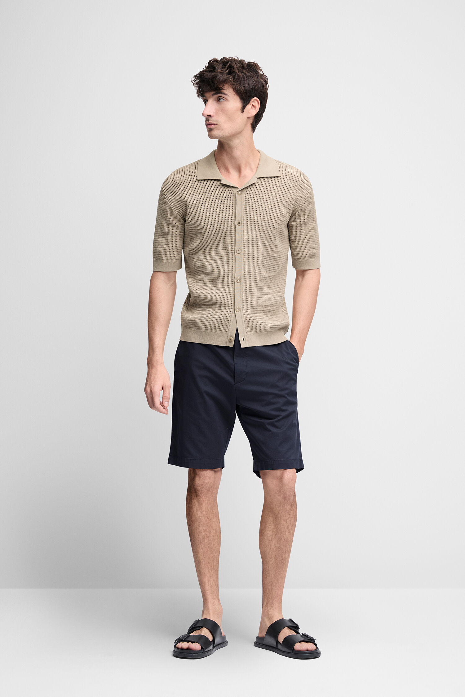 Kurze Hose, Hemd, Sandale, Person, Pullover