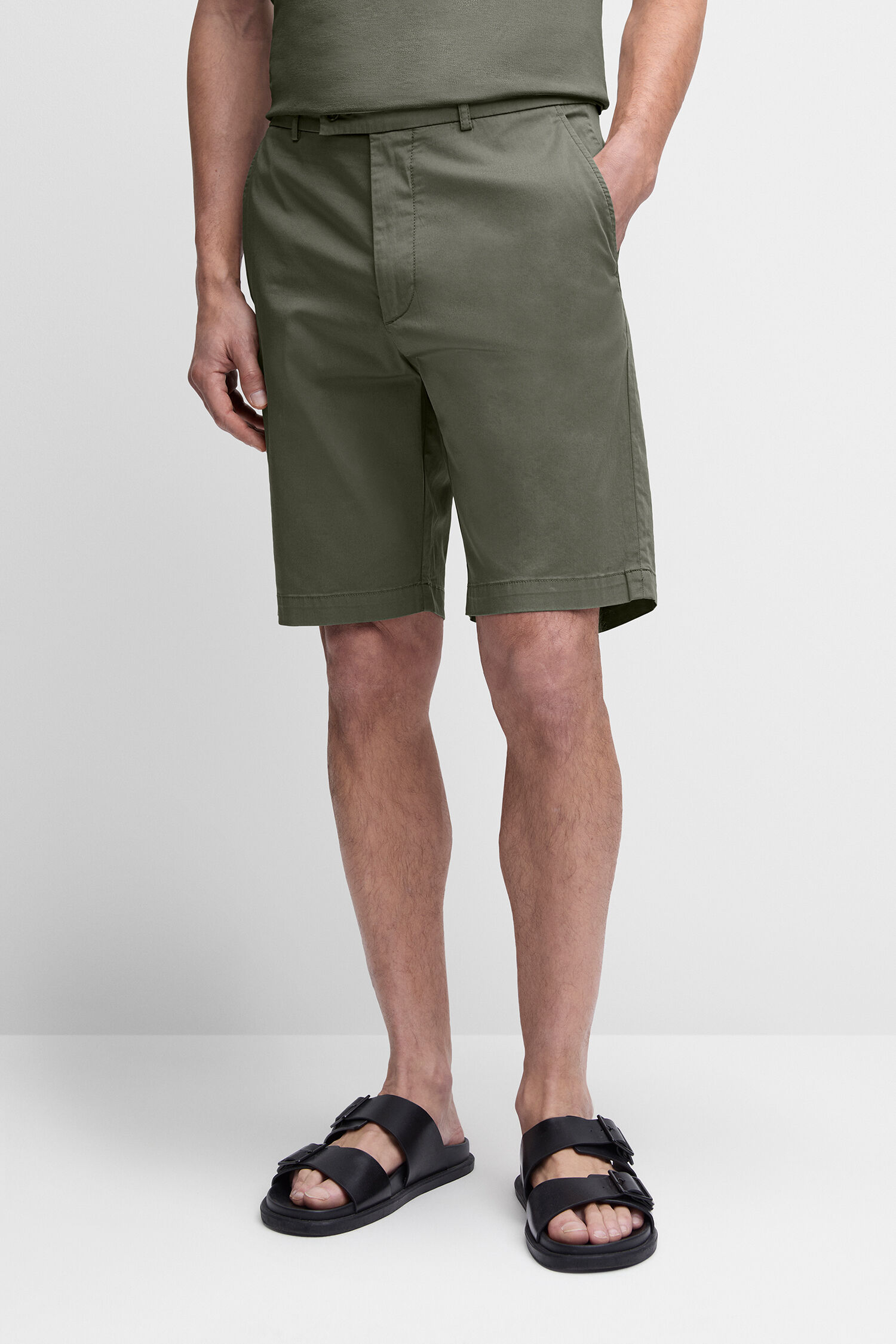 Kurze Hose, Sandale, Erwachsener, Mann, Person