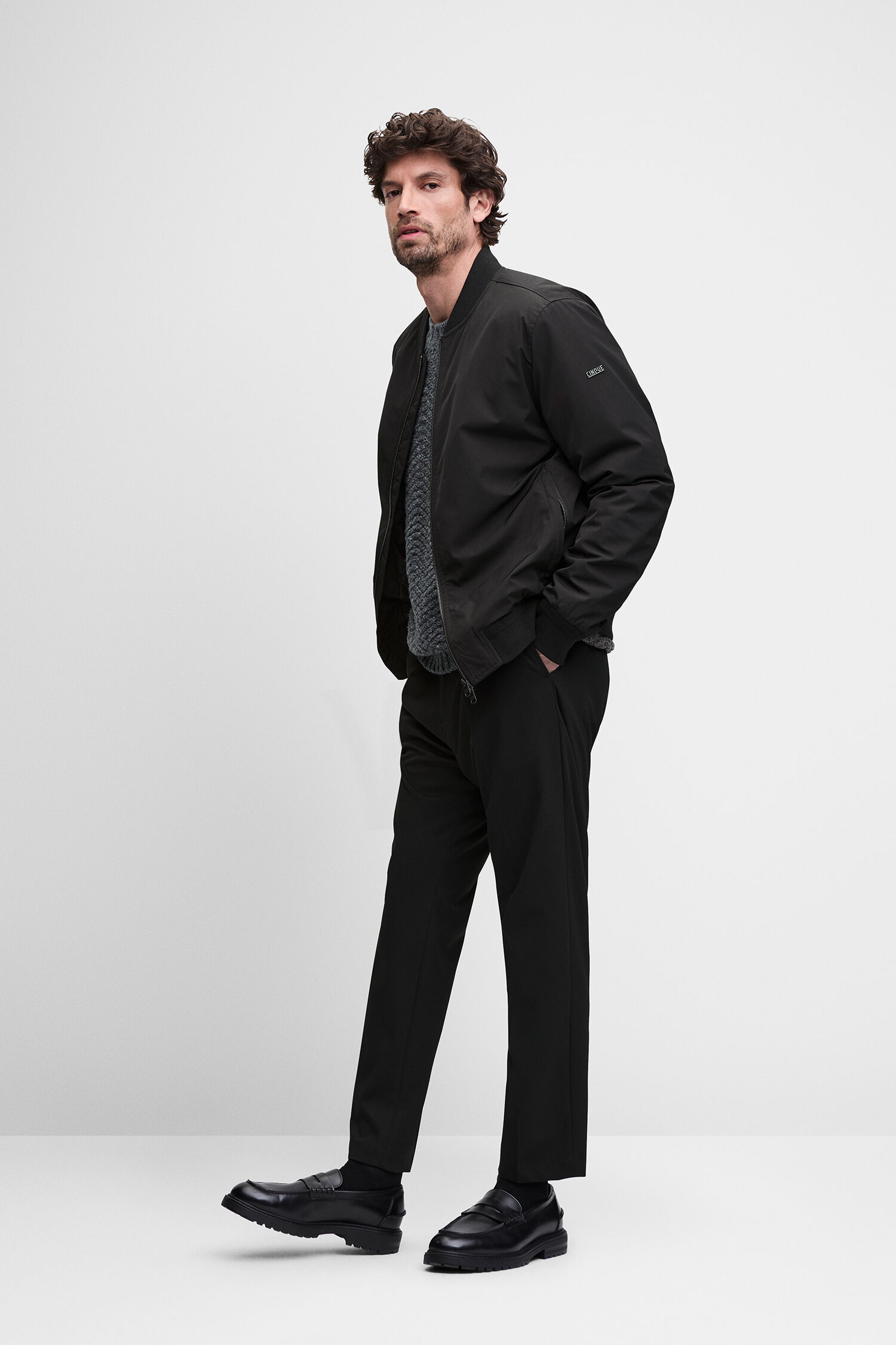 jacke, dunkel, maennlich, bolero-outerwear, loafers