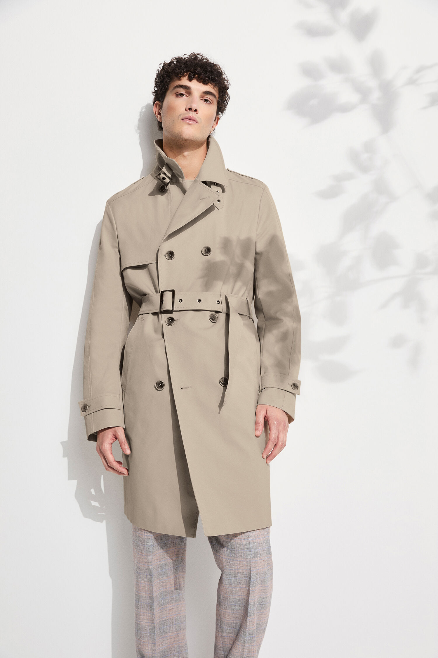 Trenchcoat, Beige, Doppellage, Gürtel, Knöpfe