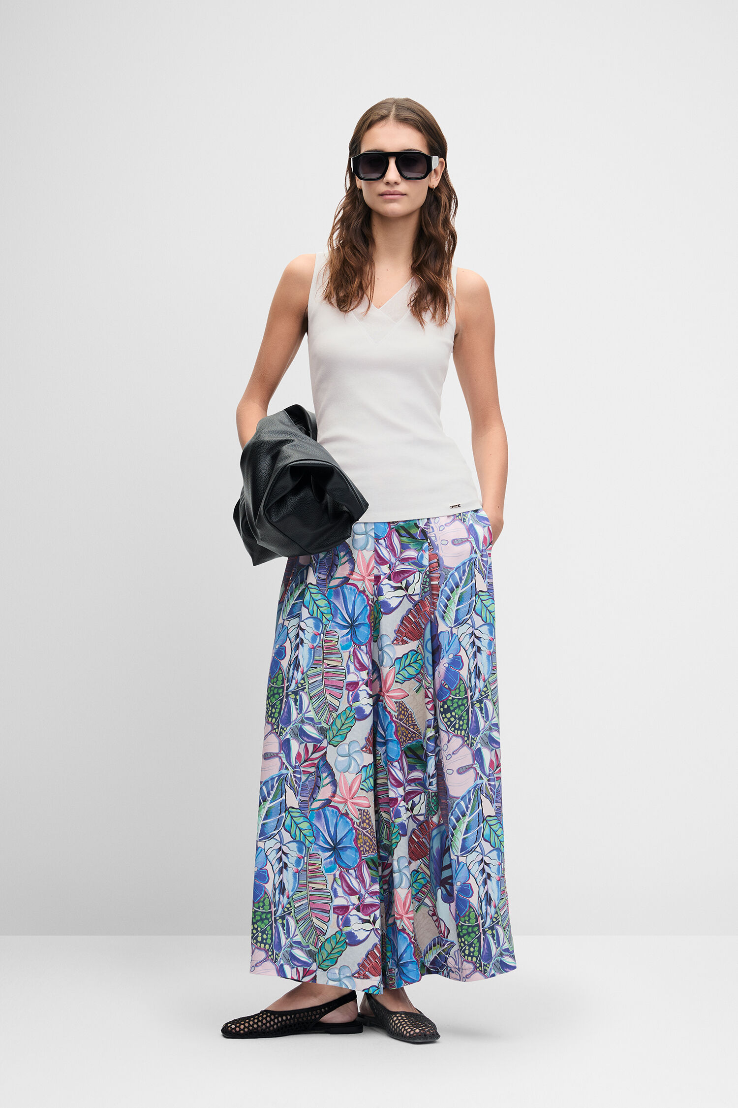 Cap, Tanktop, Weißes Oberteil, Neutrale Farbe, Freizeitkleidung