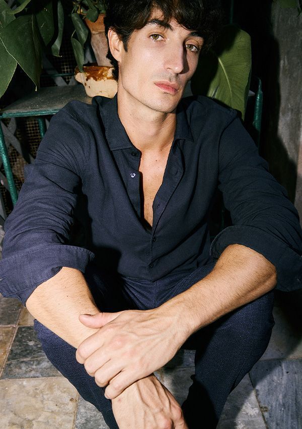shirt, navy shirt, long sleeves, button-down, male model